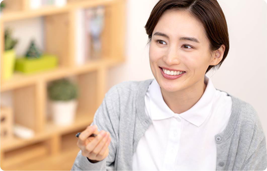 看護師 Yさんの写真。訪問看護ステーション東京の仕事のやりがいについて語る